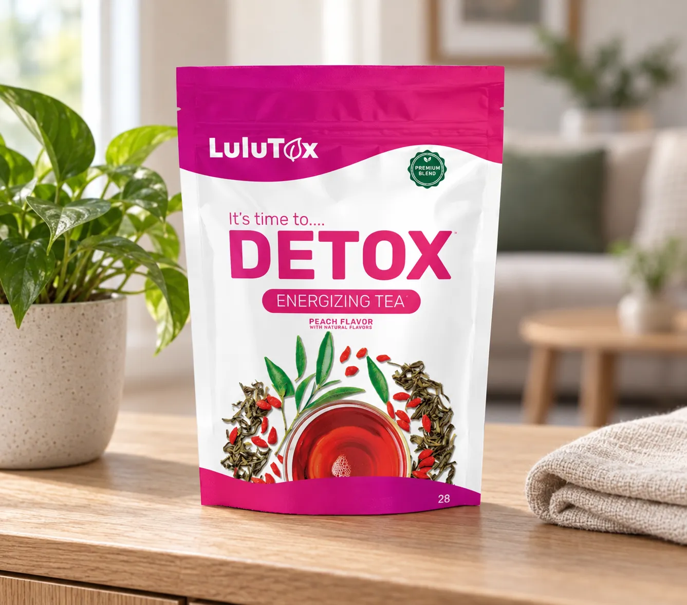 Lulutox Detox Tea HCTC — the package in everyday use